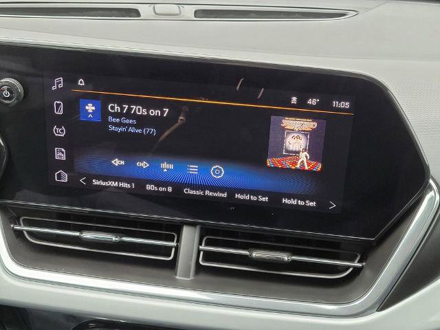 Used 2025 Chevrolet Trax LT w/ LT Convenience Package image 17