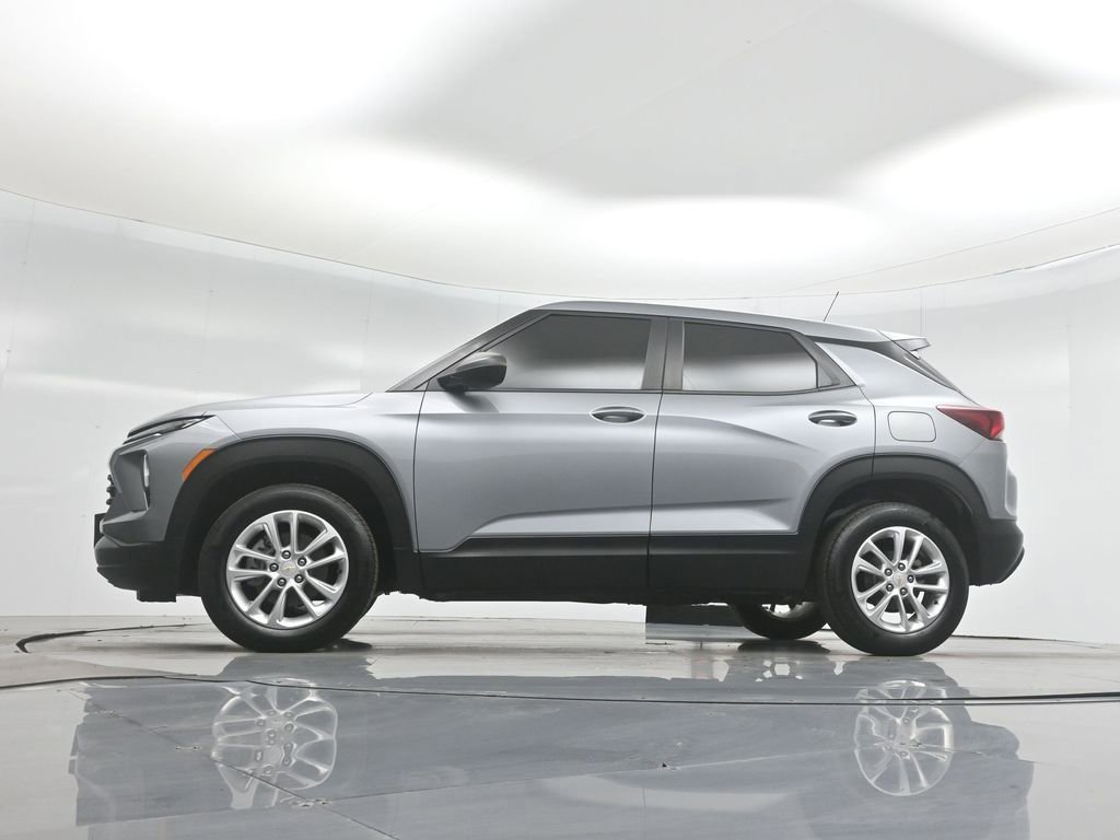 Used 2024 Chevrolet TrailBlazer LS image 23