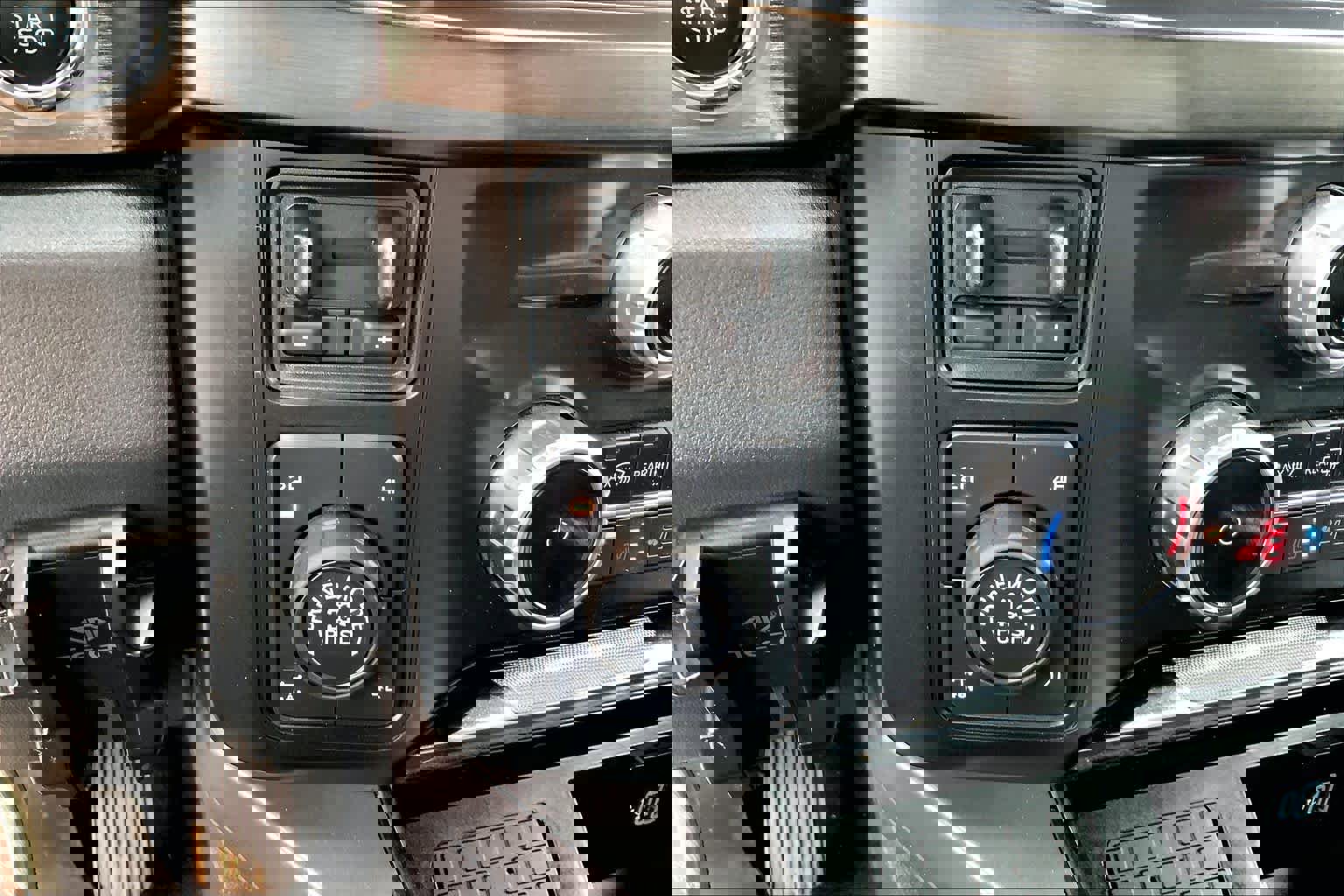 Certified 2023 Ford F250 Lariat w/ Lariat Ultimate Package image 31