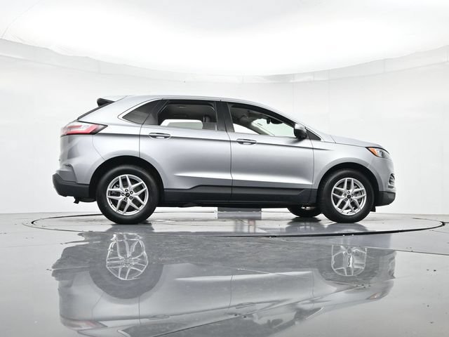 Certified 2024 Ford Edge SEL AWD/4WD image 30