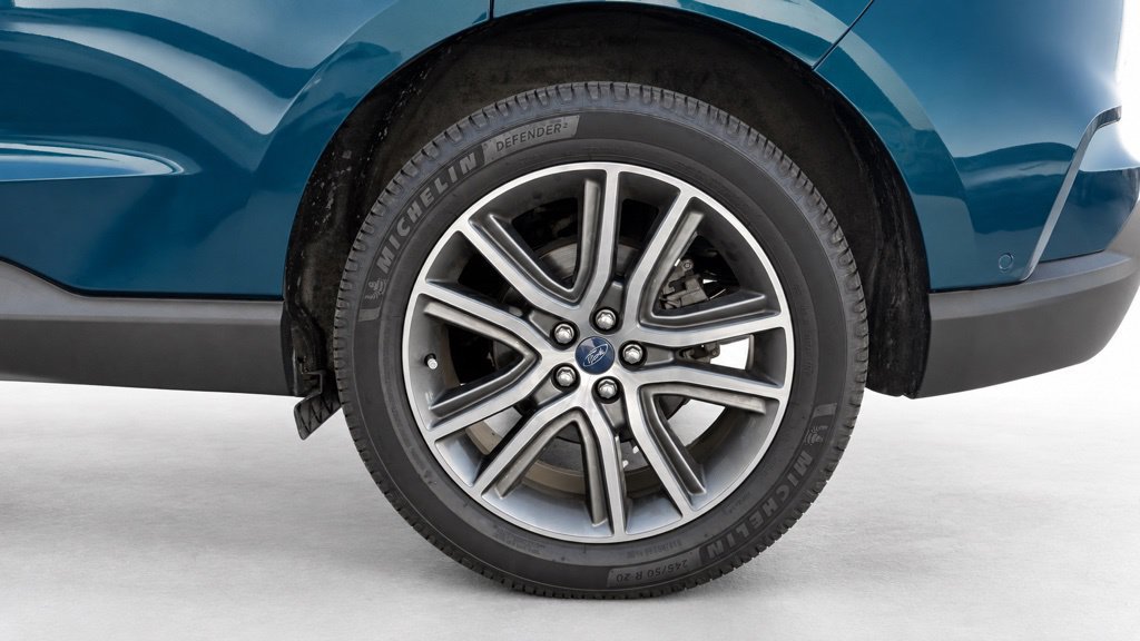 Certified 2020 Ford Edge Titanium w/ Equipment Group 301A AWD/4WD image 9