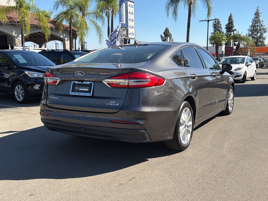Certified 2019 Ford Fusion SE FWD image 12