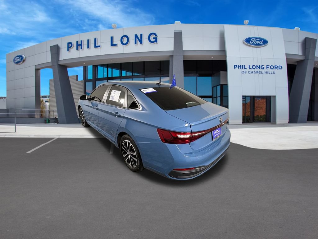 Used 2025 Volkswagen Jetta Sport FWD image 3