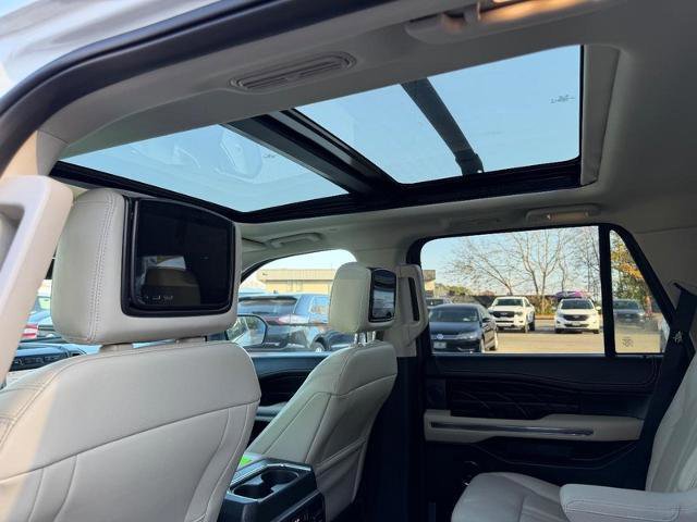 Certified 2020 Ford Expedition Platinum image 12