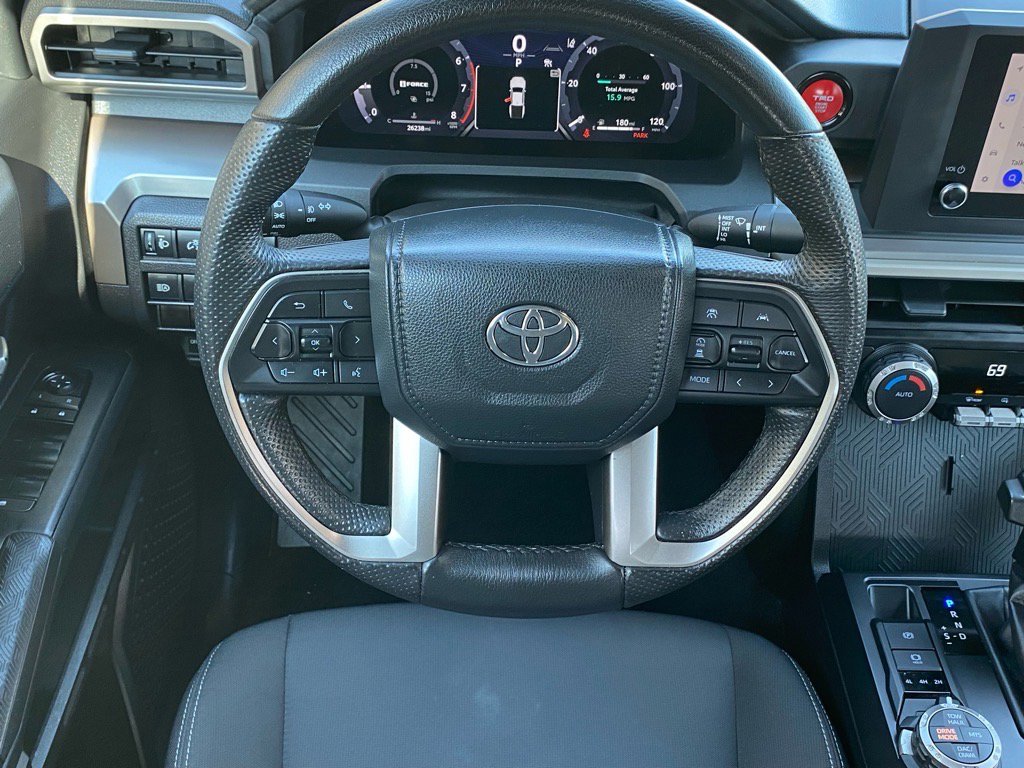 Used 2024 Toyota Tacoma TRD Off-Road image 9