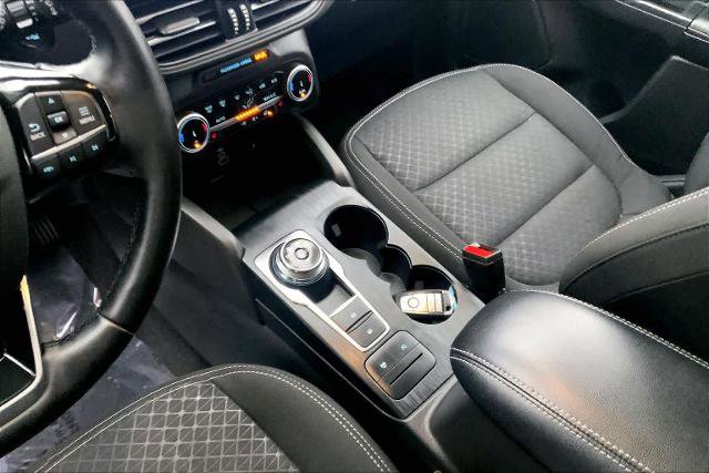 Certified 2025 Ford Escape Active w/ Cold Weather Package image 17