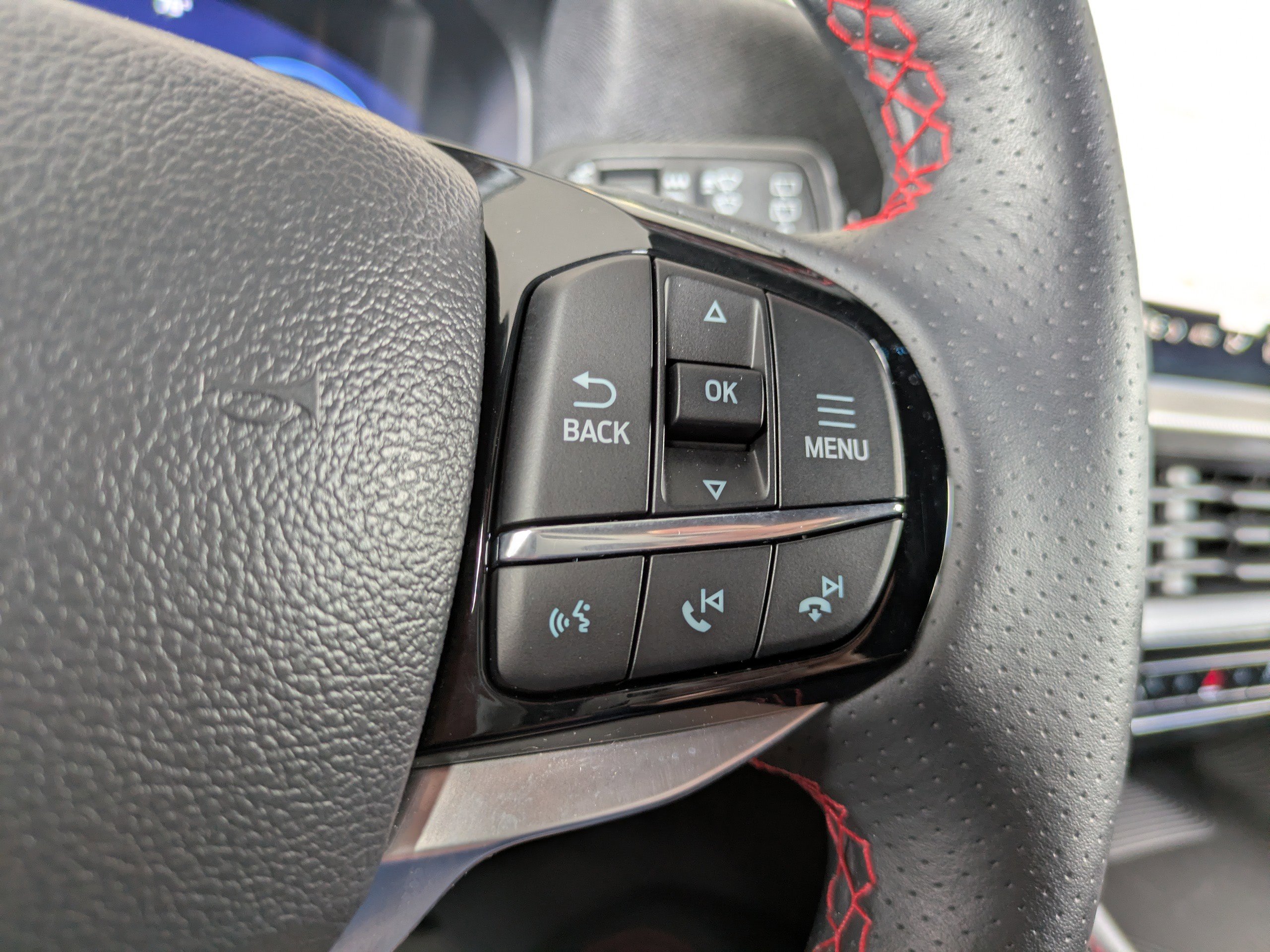 Certified 2025 Ford Explorer ST-Line AWD/4WD image 25