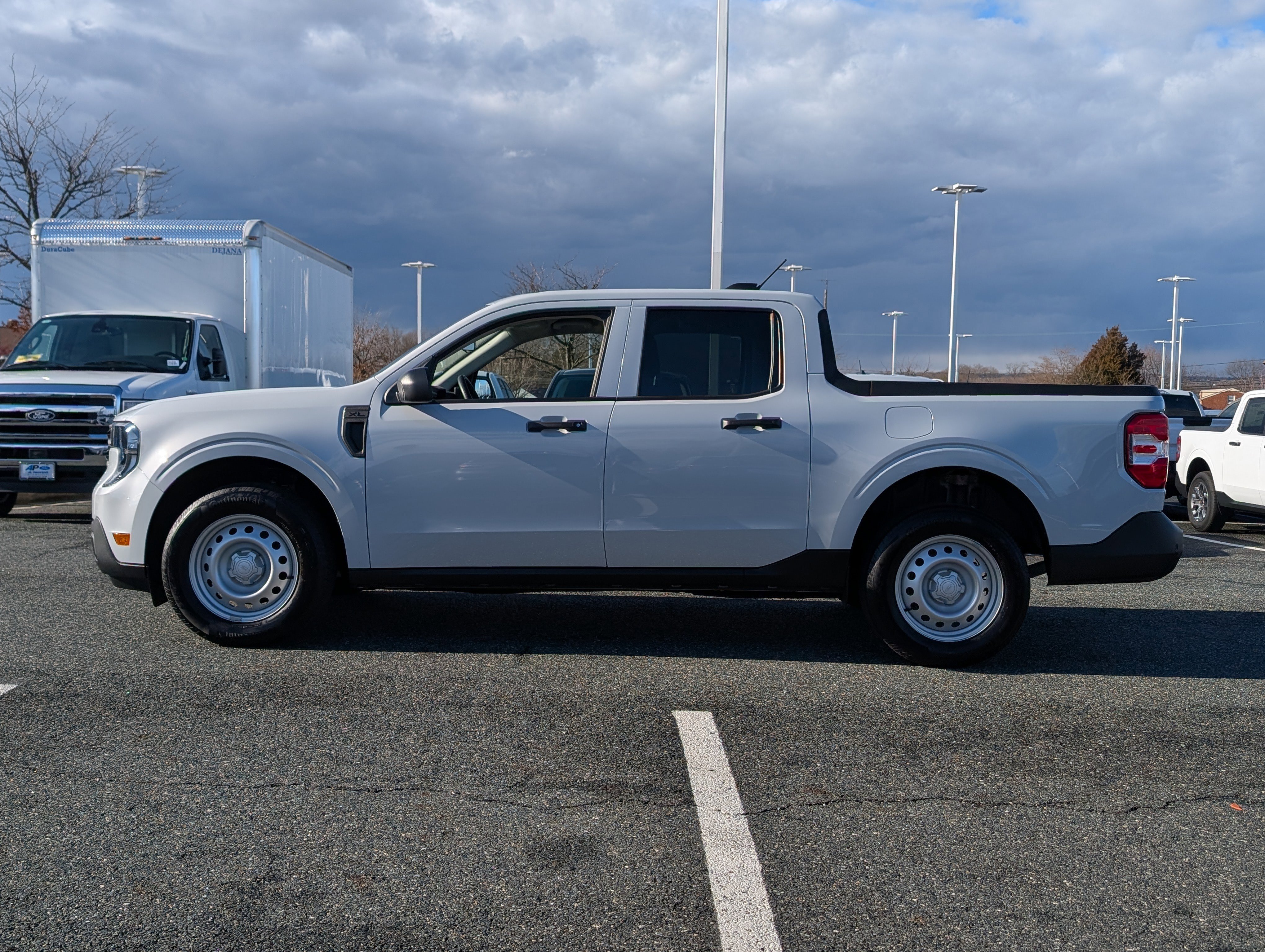 Certified 2025 Ford Maverick XL w/ Equipment Group 102A image 6