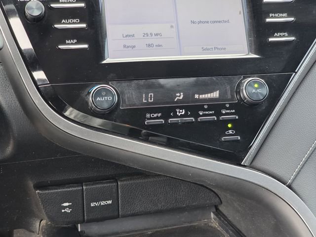Used 2019 Toyota Camry SE FWD image 19