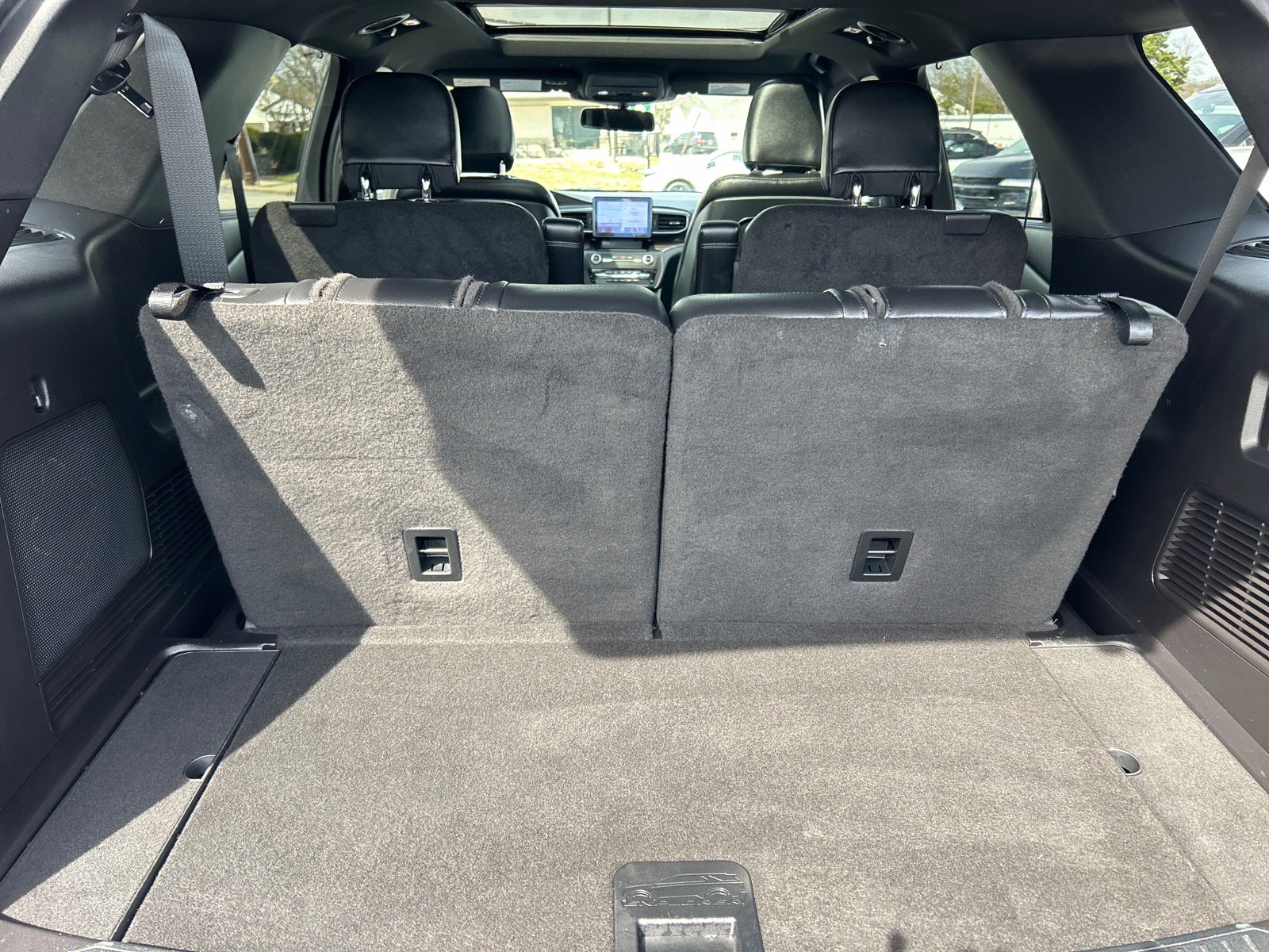 Certified 2020 Ford Explorer Limited w/ Class III Trailer Tow Package image 18