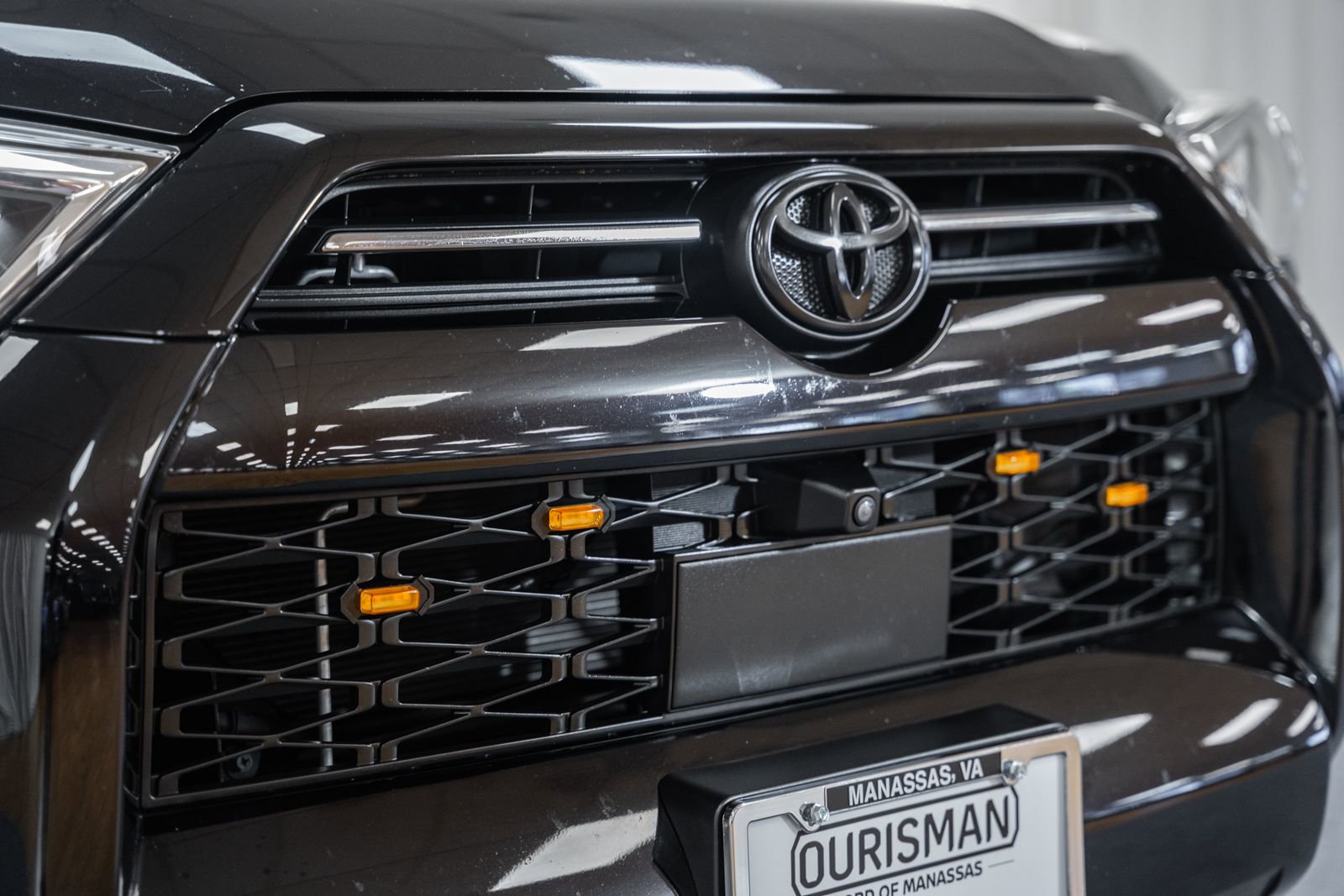 Used 2024 Toyota 4Runner SR5 Premium w/ Moonroof Package AWD/4WD image 13