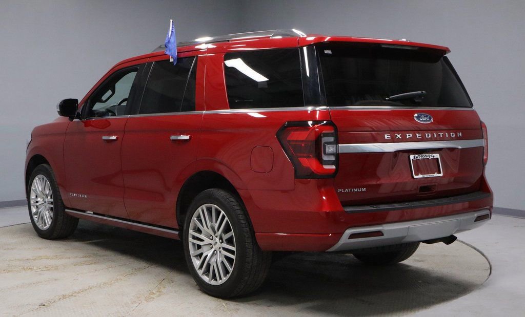 Certified 2022 Ford Expedition Platinum image 3