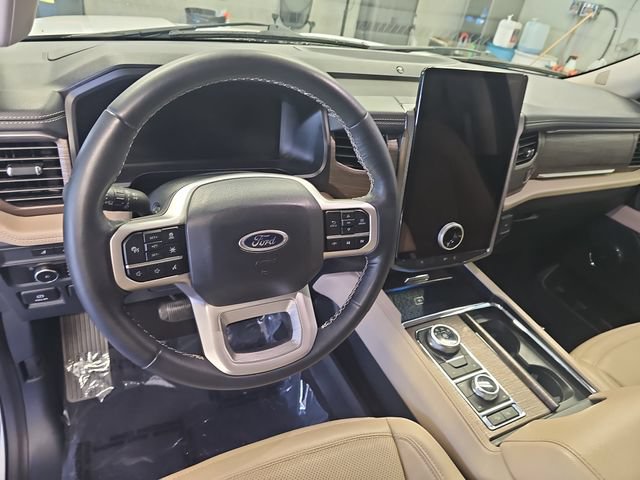 Certified 2024 Ford Expedition Limited AWD/4WD image 16