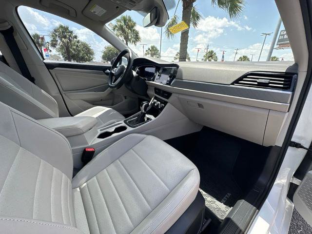 Used 2023 Volkswagen Jetta SE FWD image 23