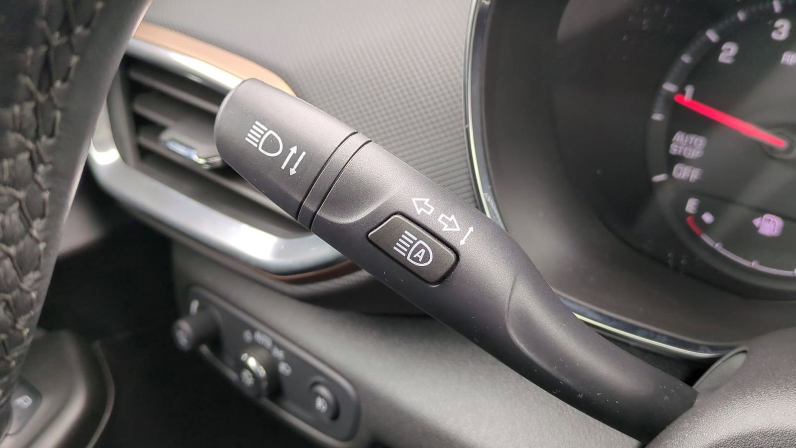 Used 2023 Chevrolet TrailBlazer ACTIV image 27