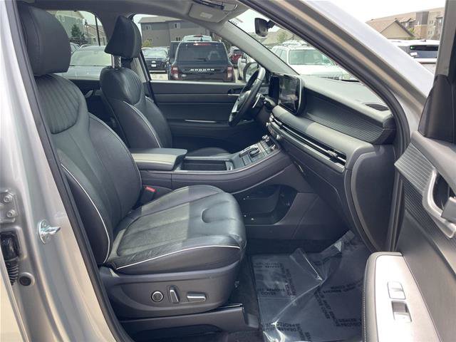 Used 2024 Hyundai Palisade Limited AWD/4WD image 19