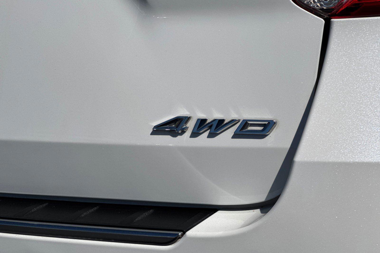 Certified 2021 Ford Explorer Platinum w/ Equipment Group 601A image 34