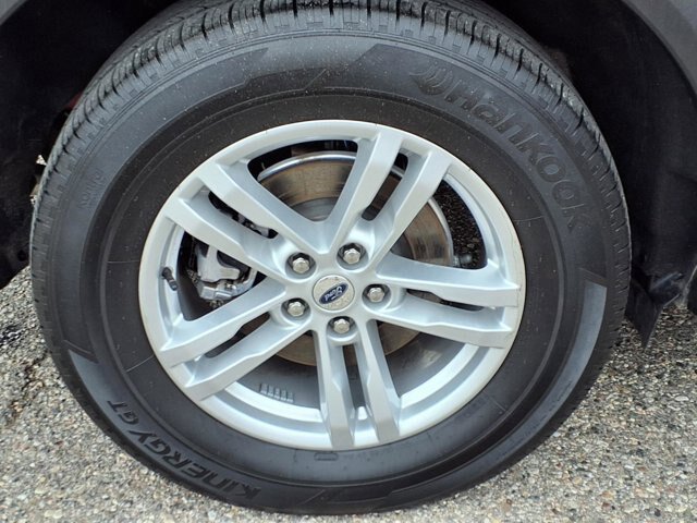 Certified 2023 Ford Explorer XLT w/ Equipment Group 202A AWD/4WD image 33