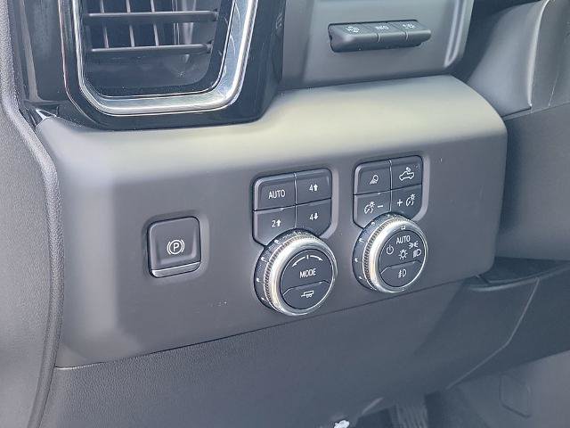 Used 2025 GMC Sierra 1500 Denali AWD/4WD image 25