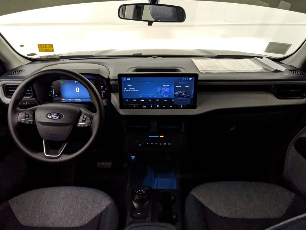 Certified 2025 Ford Maverick XLT image 13