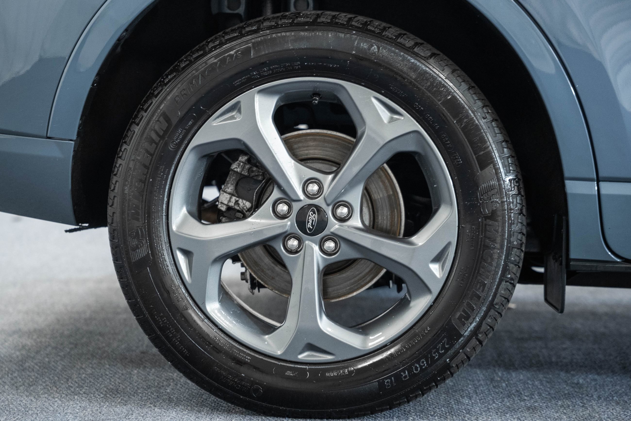 Certified 2023 Ford Escape ST-Line Select w/ Tech Pack #2 image 18