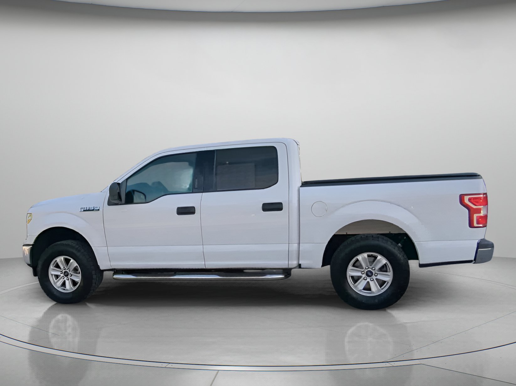 Certified 2018 Ford F150 XLT RWD image 17