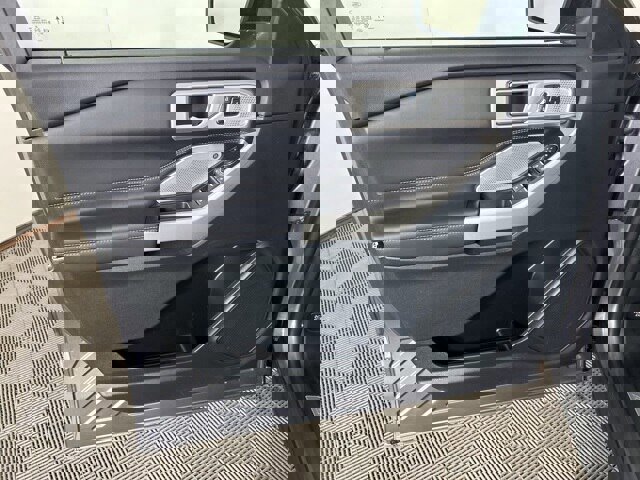 Certified 2023 Ford Explorer Limited w/ Limited Technology Package image 10