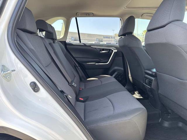 Used 2019 Toyota RAV4 XLE w/ Carpet Mat Package FWD image 29