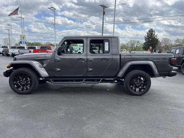 Used 2025 Jeep Gladiator Sport AWD/4WD image 4