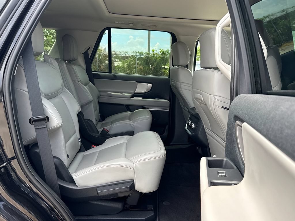 Certified 2025 Ford Expedition Active RWD image 31
