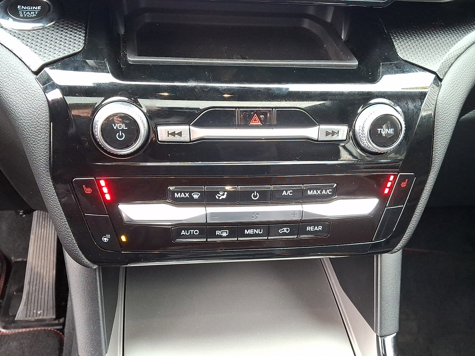 Certified 2023 Ford Explorer ST-Line w/ Class IV Trailer Tow Package image 17