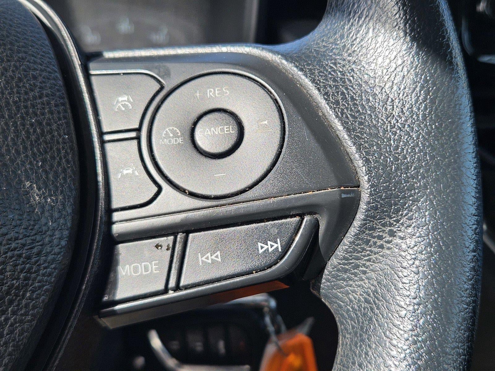 Used 2025 Toyota Corolla LE FWD image 18