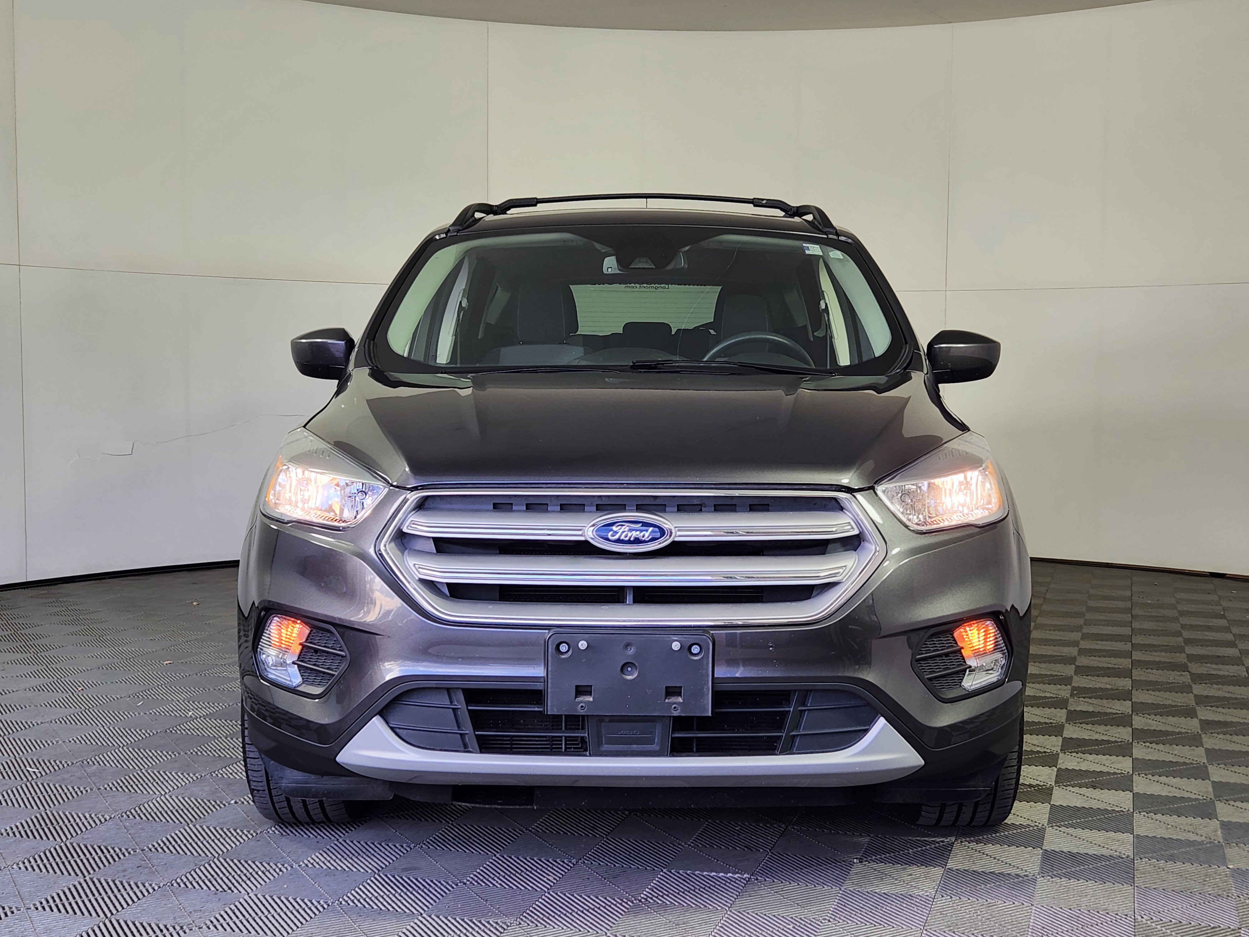 Certified 2018 Ford Escape SE w/ Ford Safe & Smart Package image 8