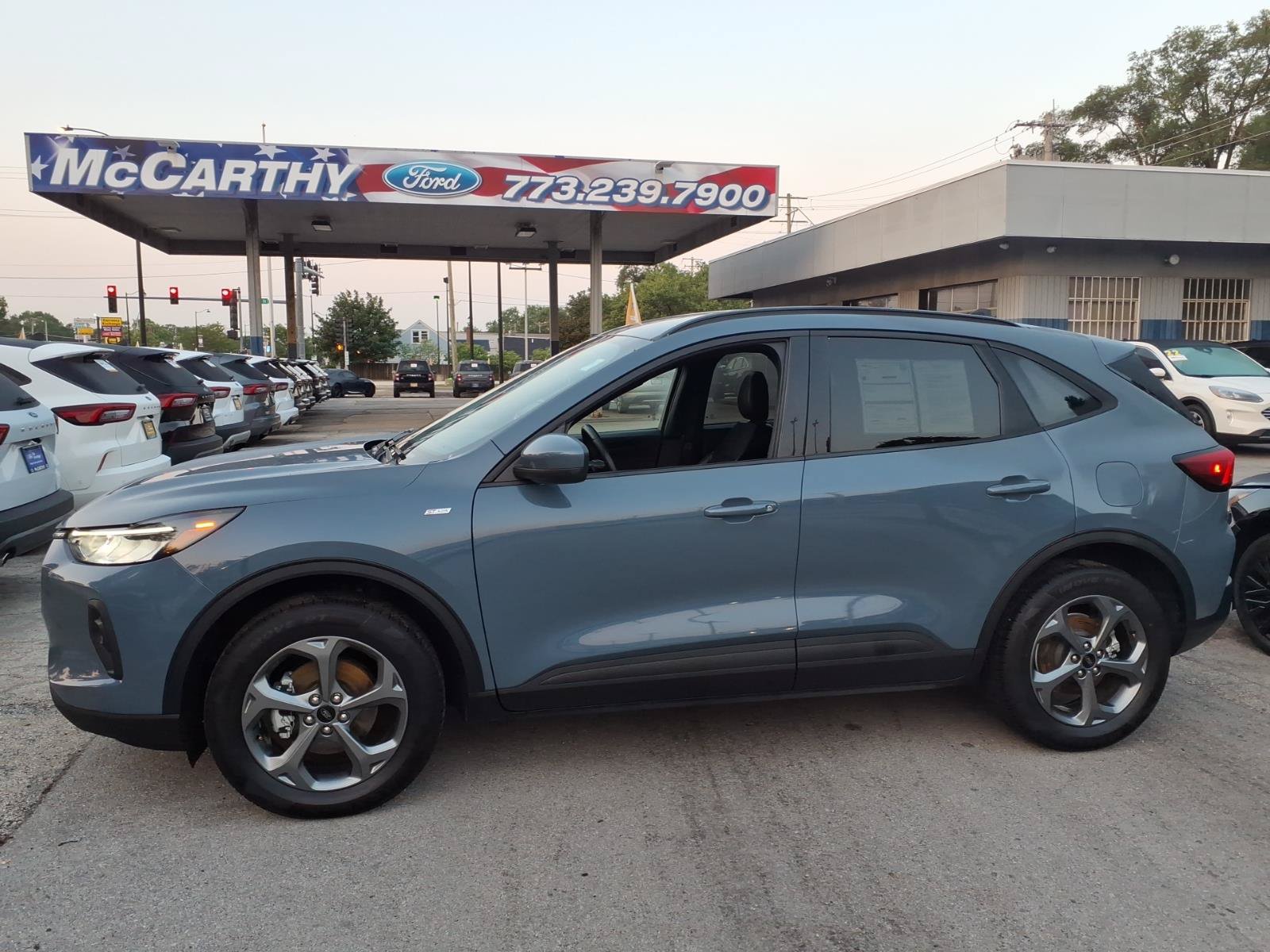 Certified 2025 Ford Escape ST-Line Select AWD/4WD image 5