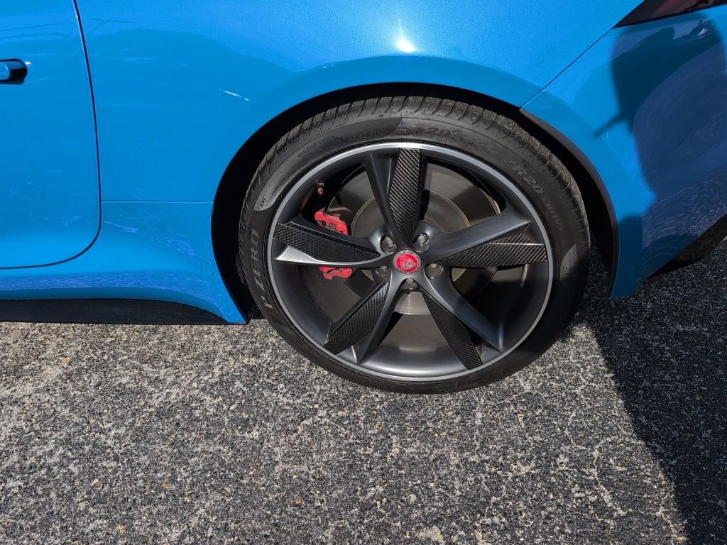 Used 2020 Jaguar F-TYPE R image 11