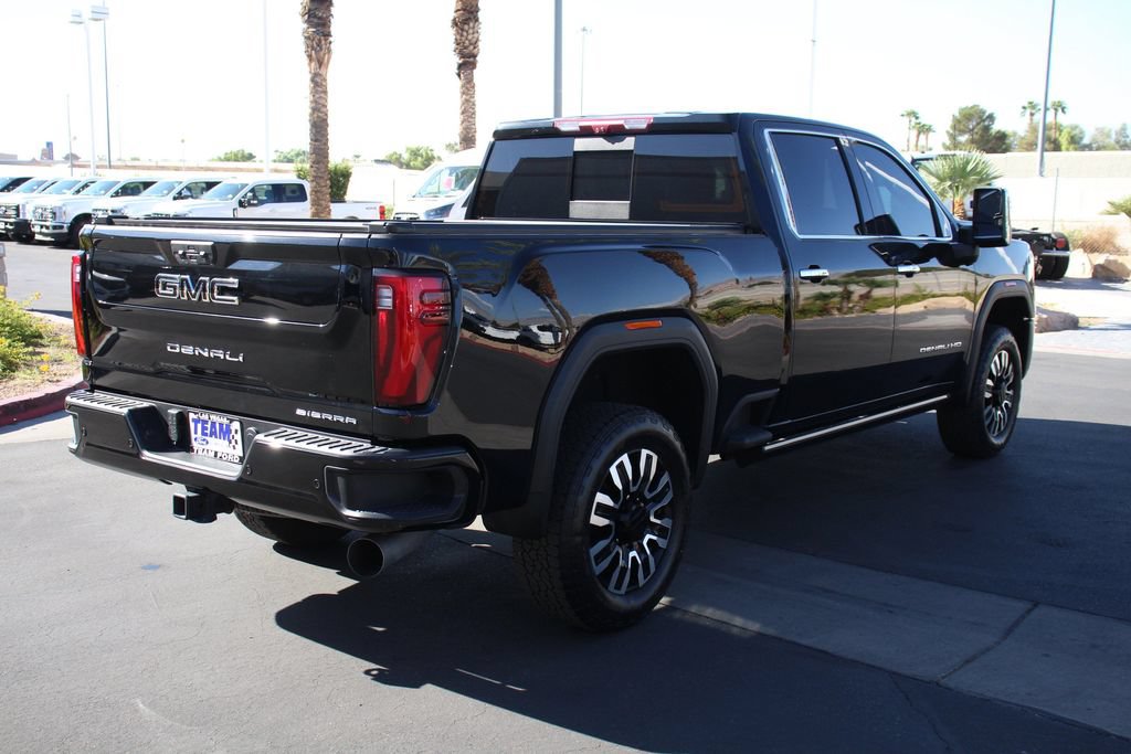 Used 2025 GMC Sierra 3500 Denali Ultimate AWD/4WD image 8