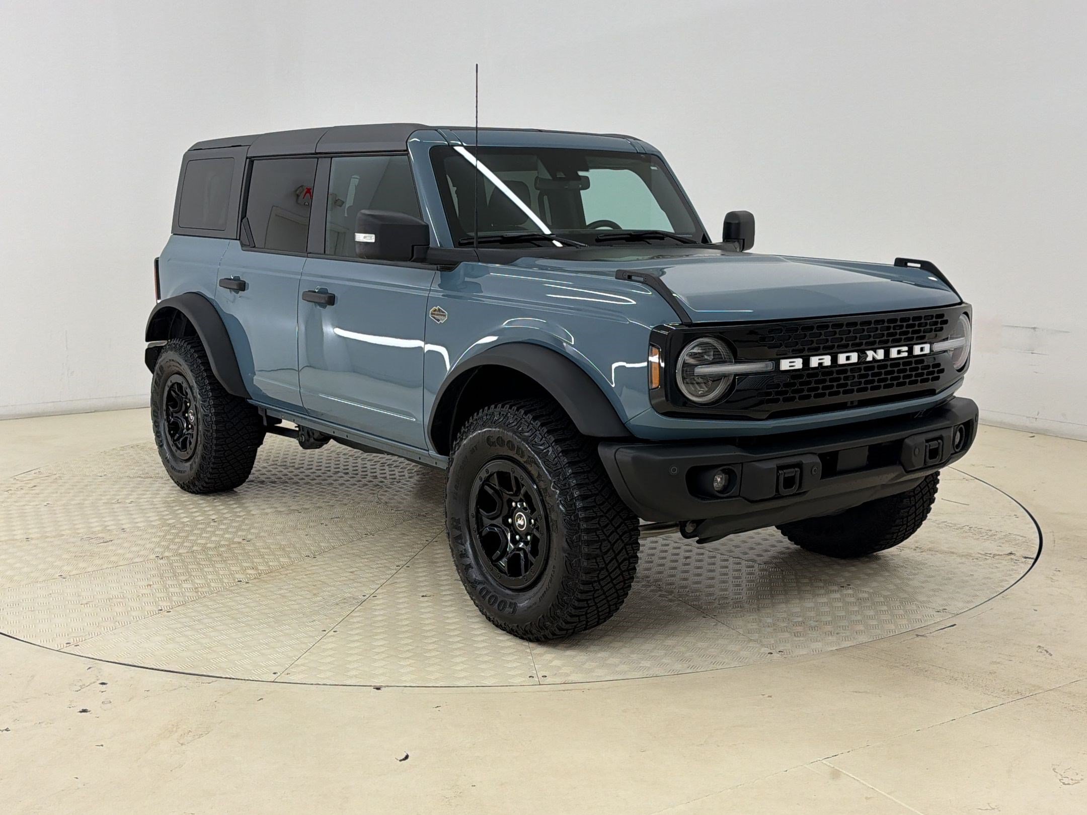 Certified 2023 Ford Bronco Wildtrak AWD/4WD image 7