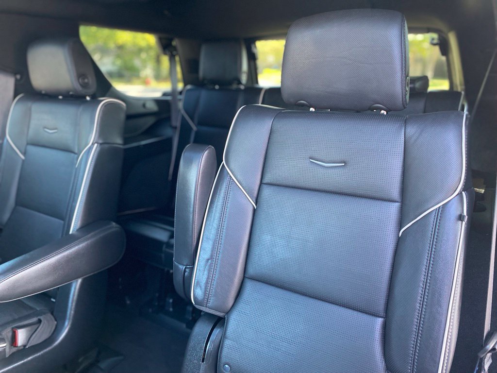 Used 2022 Cadillac Escalade Sport w/ Touring Package AWD/4WD image 29