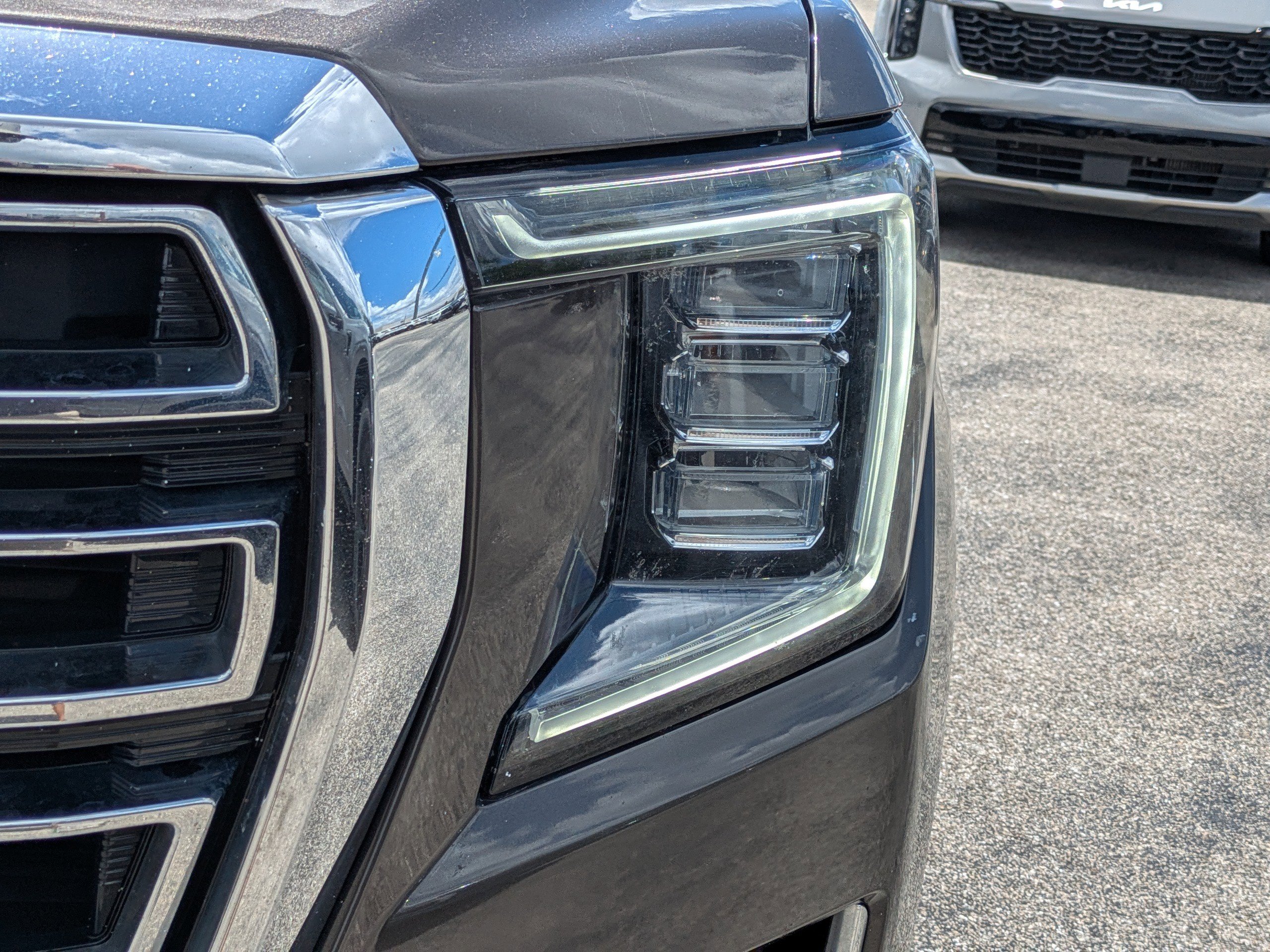 Used 2021 GMC Yukon SLT w/ SLT Premium Package AWD/4WD image 10