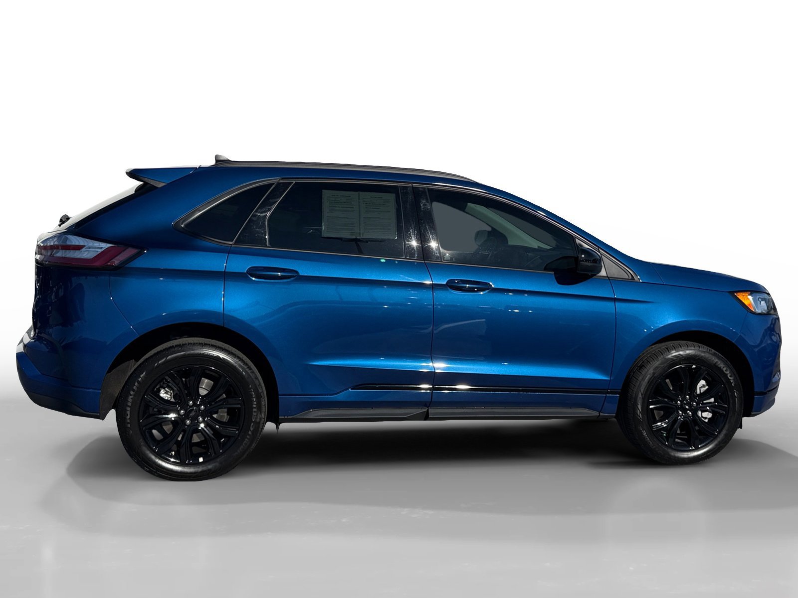 Certified 2024 Ford Edge SE w/ Black Appearance Package image 2