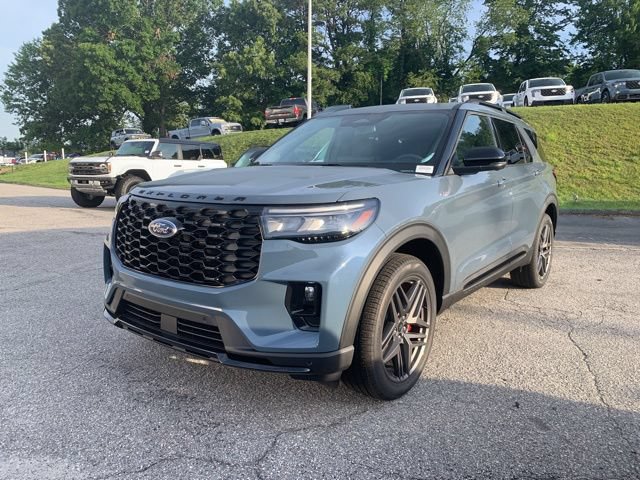 Certified 2026 Ford Explorer ST-Line w/ ST-Line Street Pack AWD/4WD image 4