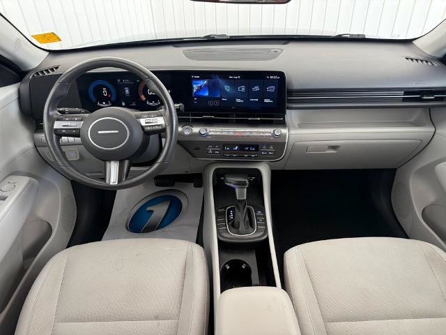 Used 2024 Hyundai Kona SEL FWD image 3