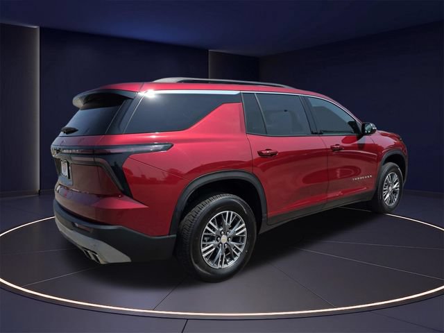 Used 2025 Chevrolet Traverse LT FWD image 3