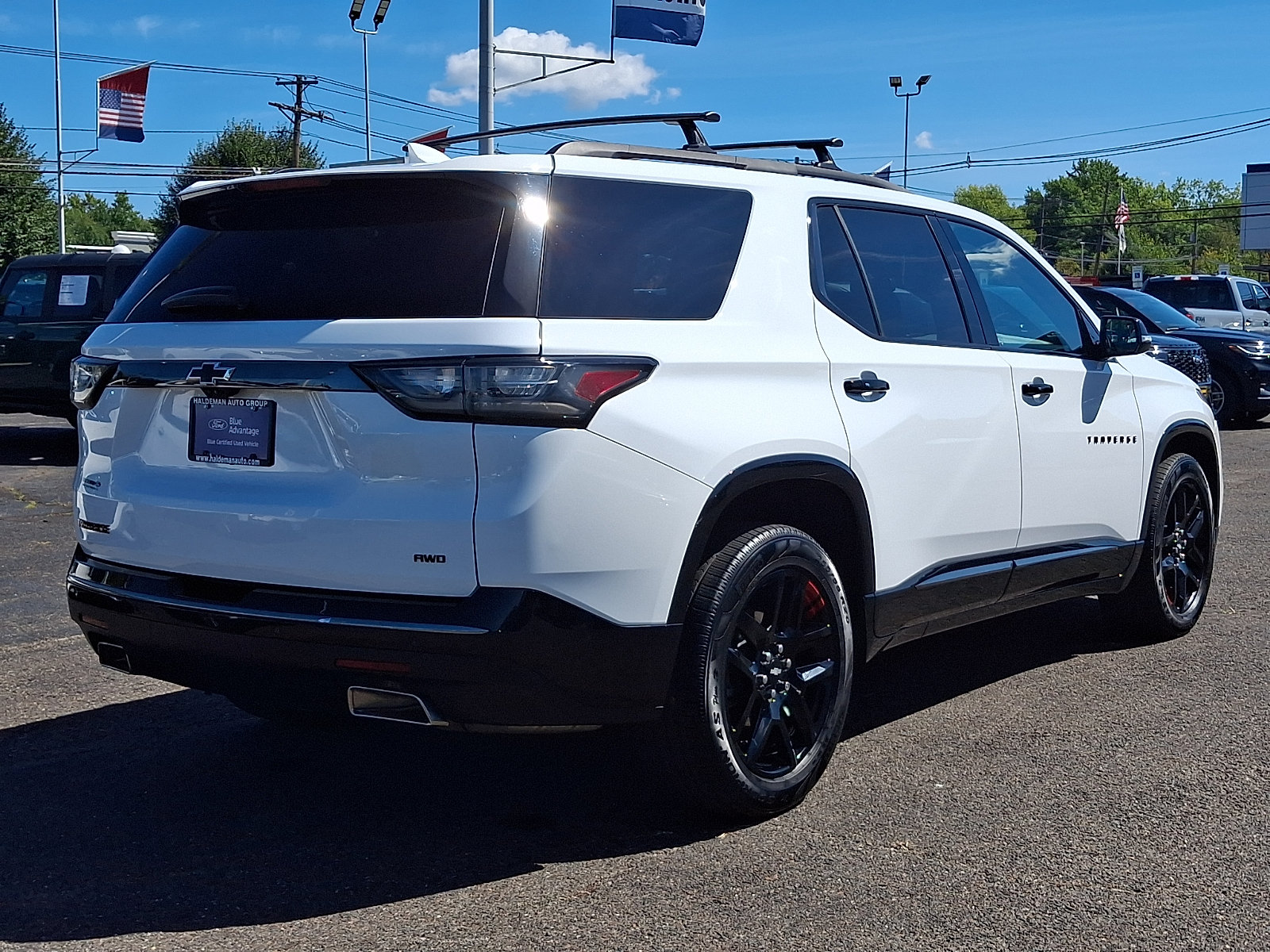 Used 2019 Chevrolet Traverse Premier w/ Redline Edition AWD/4WD image 7