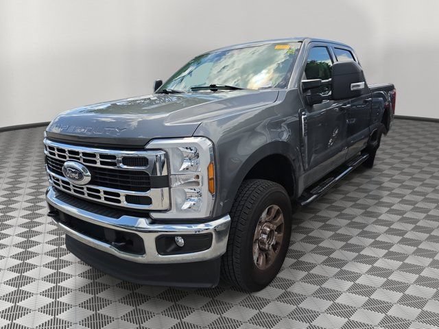 Certified 2024 Ford F250 XLT w/ FX4 Off-Road Package AWD/4WD image 3