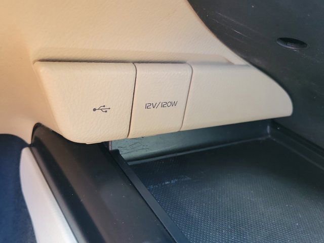 Used 2020 Toyota Camry LE FWD image 25