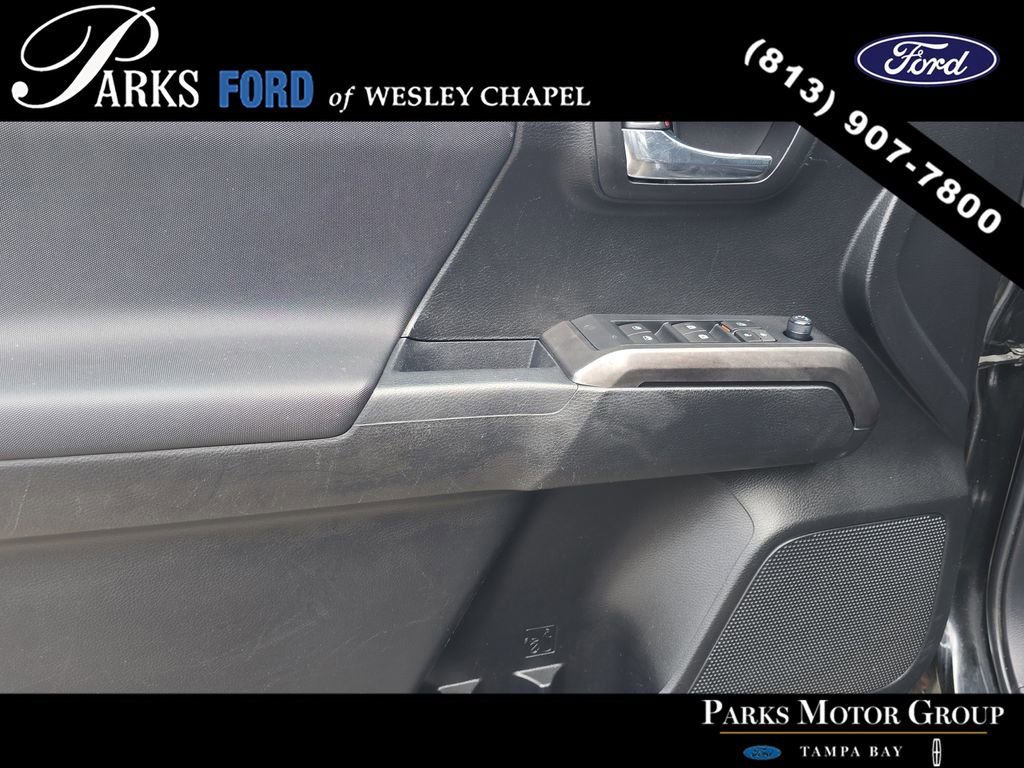 Used 2022 Toyota Tacoma TRD Off-Road image 14