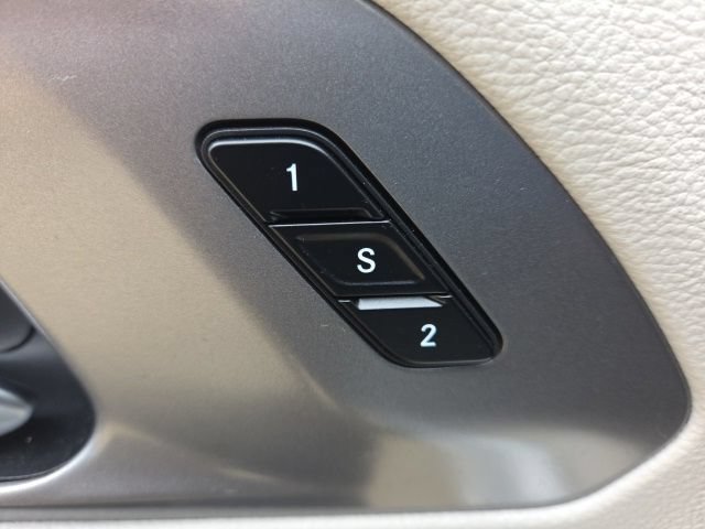 Used 2023 Chrysler Pacifica Touring-L FWD image 30