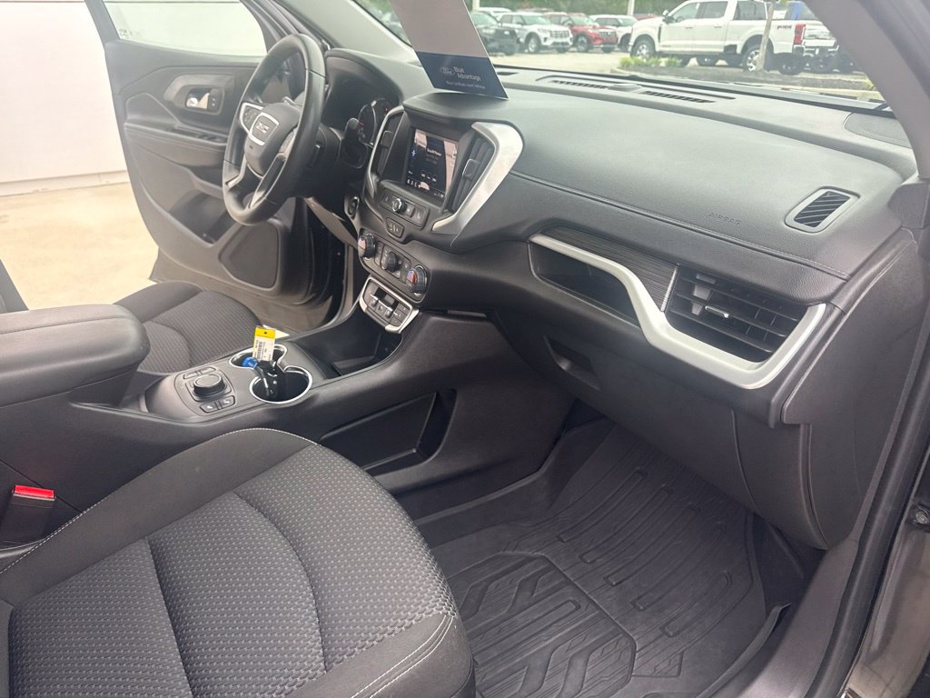 Used 2024 GMC Terrain SLE w/ Driver Convenience Package FWD image 32
