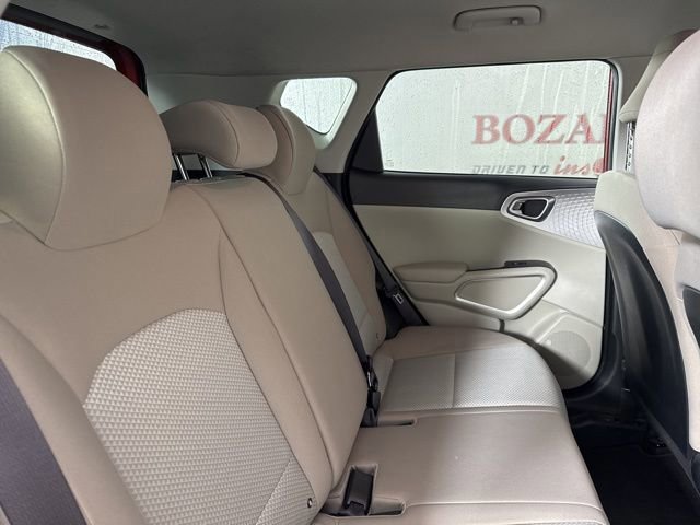 Used 2022 Kia Soul LX image 18